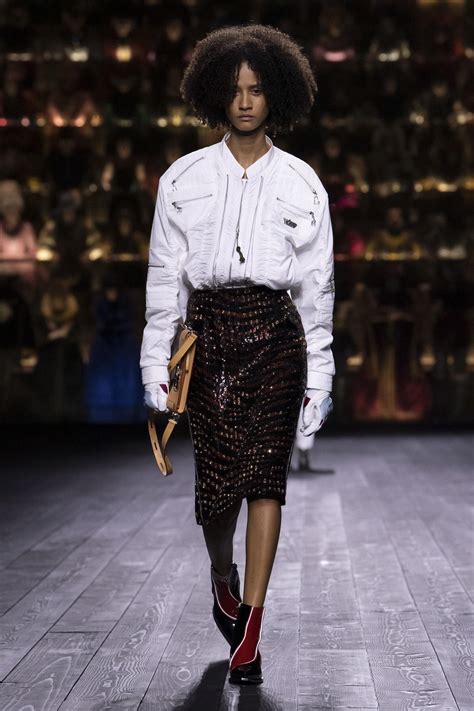 louis vuitton women collection fall-winter 2019 2020|louis vuitton 2020 dresses.